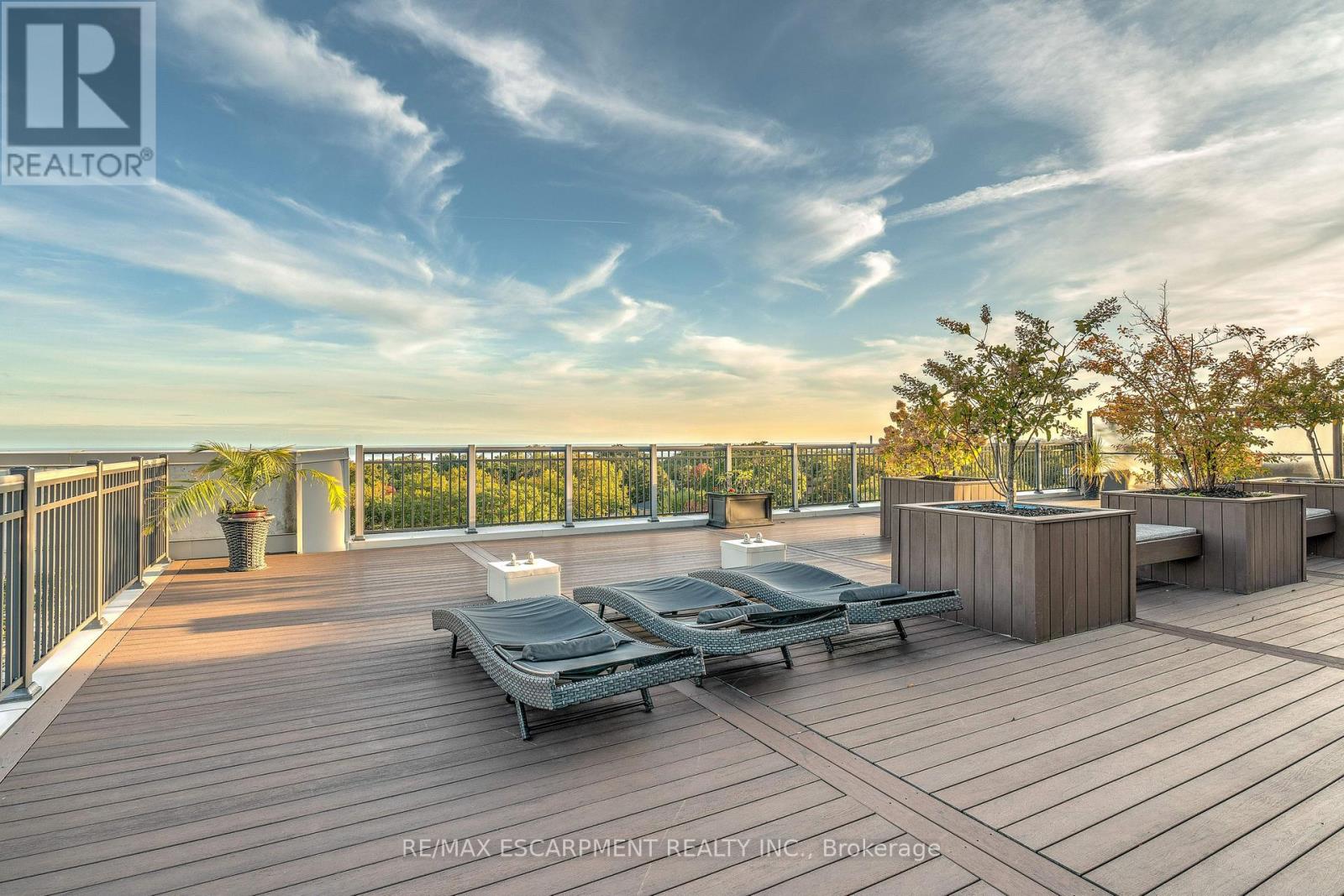 Photo 15 of 505 3563 Lake Shore Boulevard W, Toronto ON