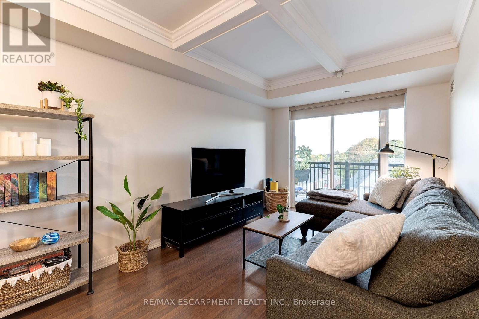 Photo 5 of 505 3563 Lake Shore Boulevard W, Toronto ON