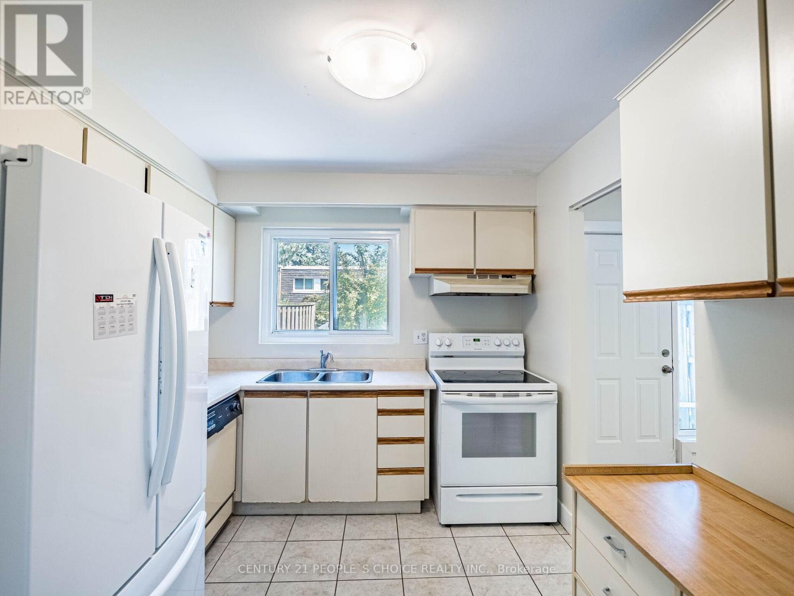 Photo 10 of 16 1720 Albion Road, Toronto ON