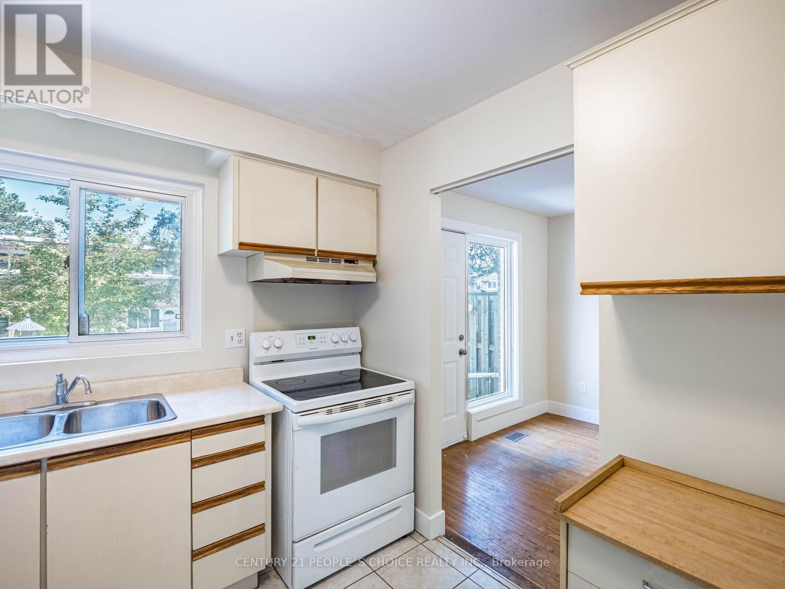 Photo 11 of 16 1720 Albion Road, Toronto ON