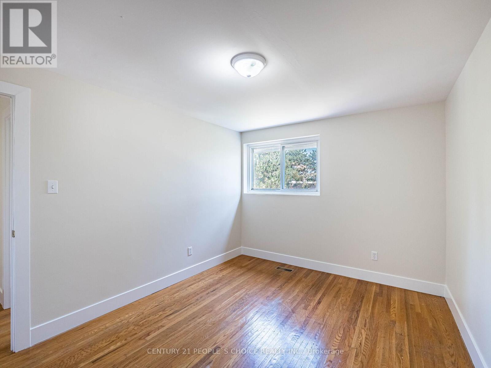 Photo 18 of 16 1720 Albion Road, Toronto ON