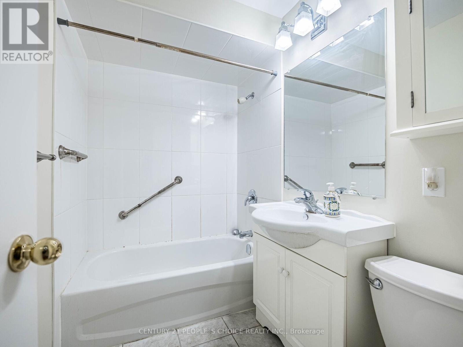 Photo 21 of 16 1720 Albion Road, Toronto ON
