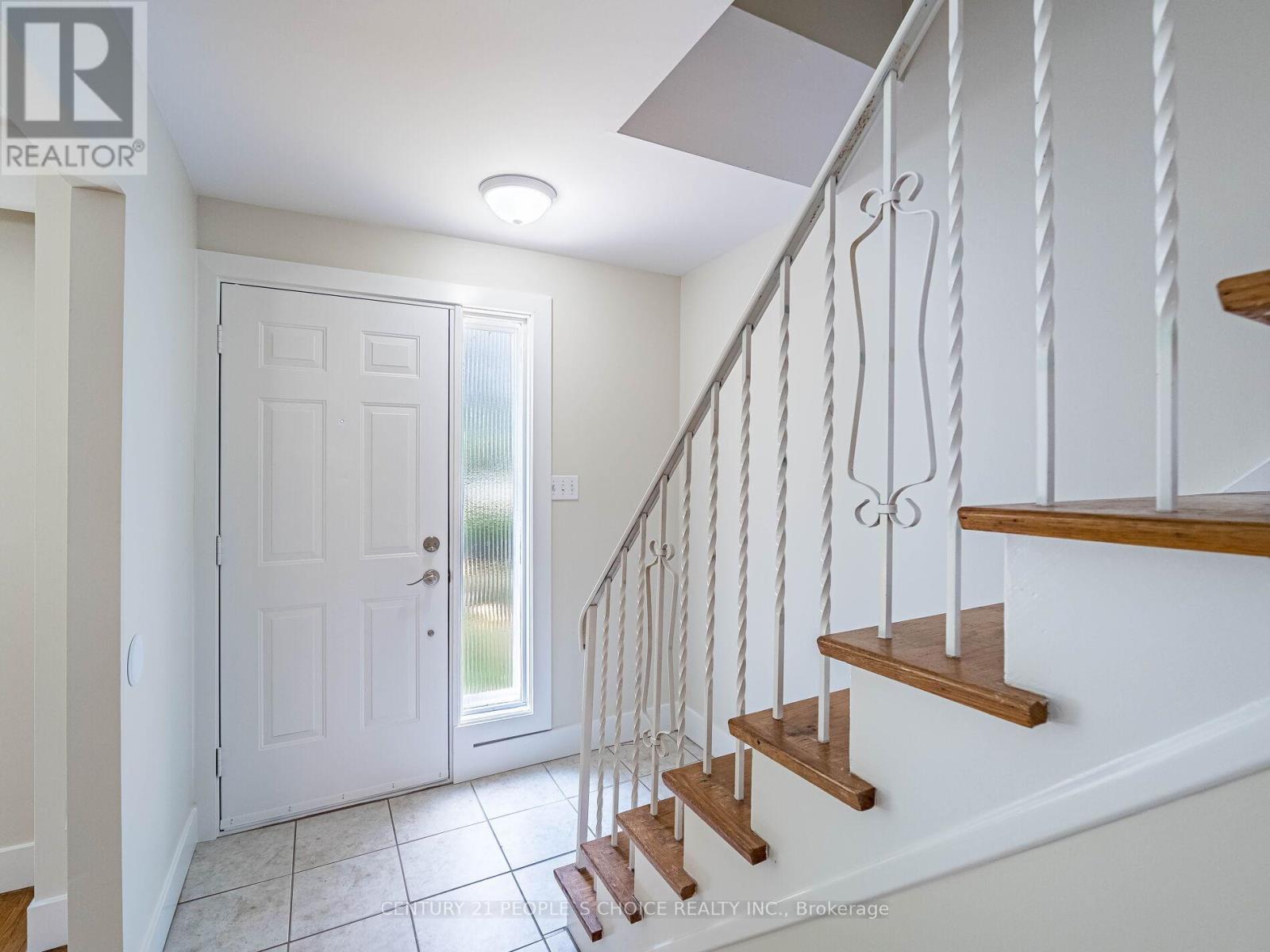 Photo 5 of 16 1720 Albion Road, Toronto ON