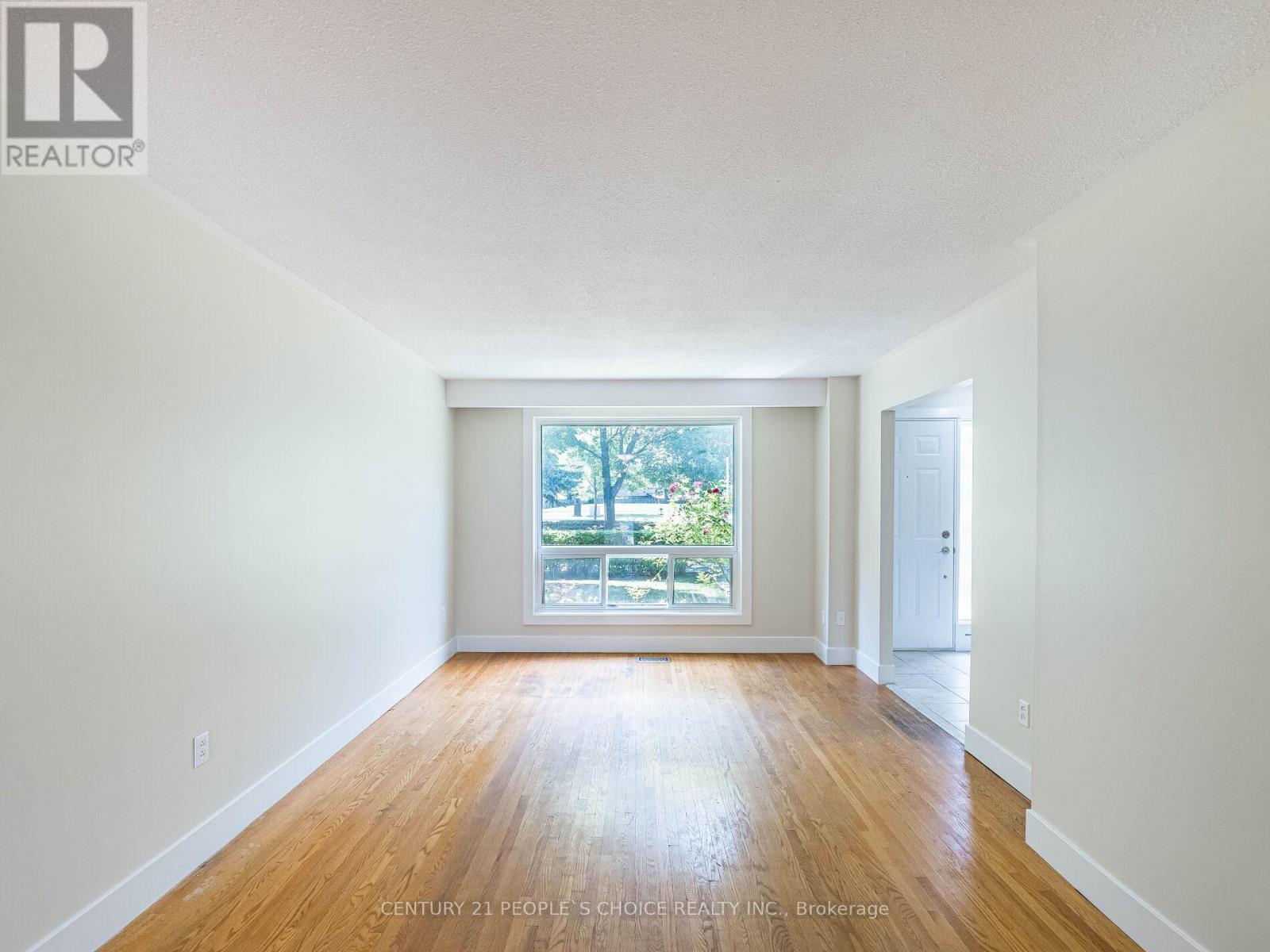 Photo 7 of 16 1720 Albion Road, Toronto ON