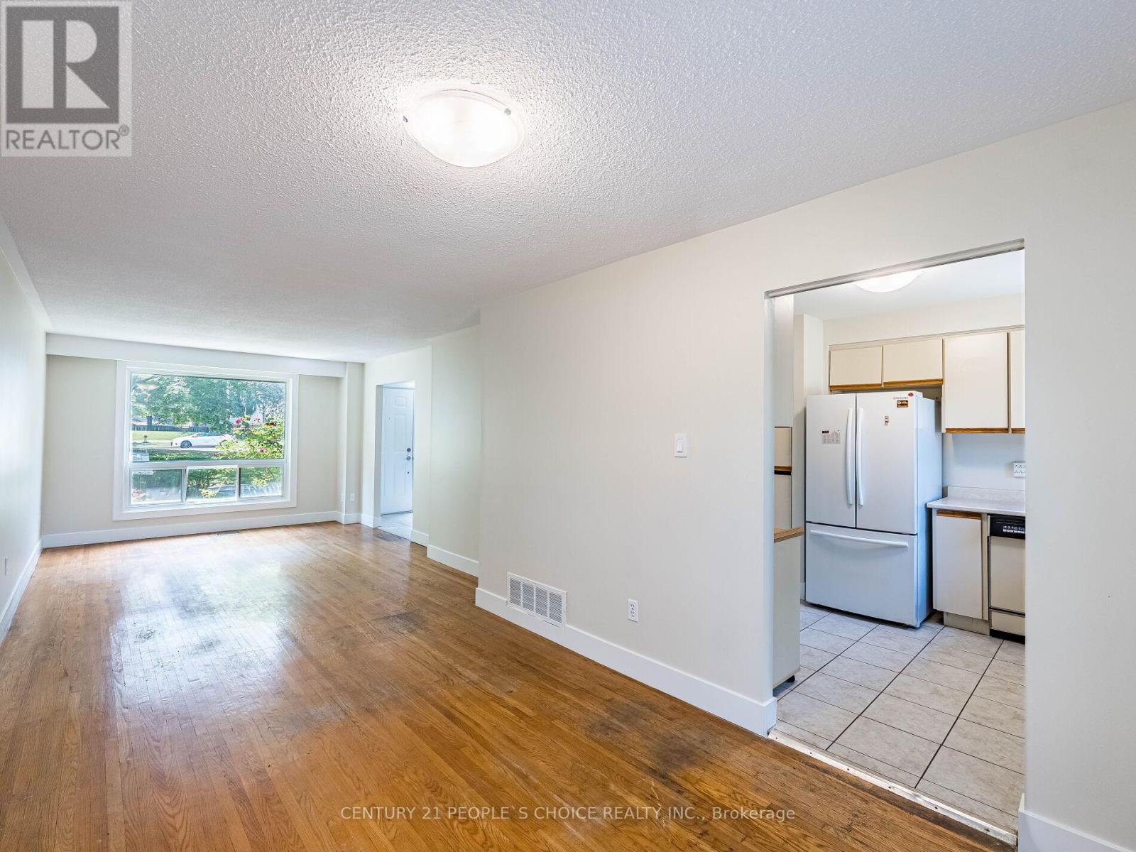 Photo 8 of 16 1720 Albion Road, Toronto ON