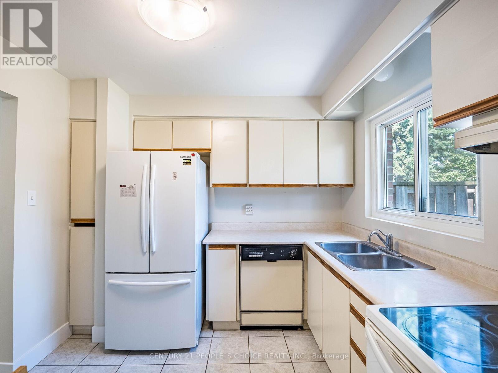 Photo 9 of 16 1720 Albion Road, Toronto ON