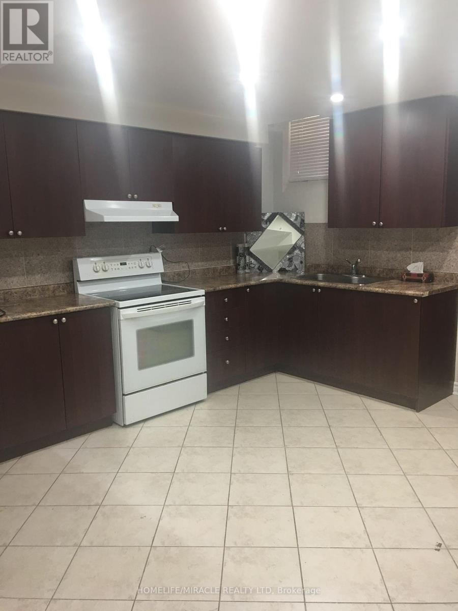 28 BOWSFIELD DRIVE - 35
