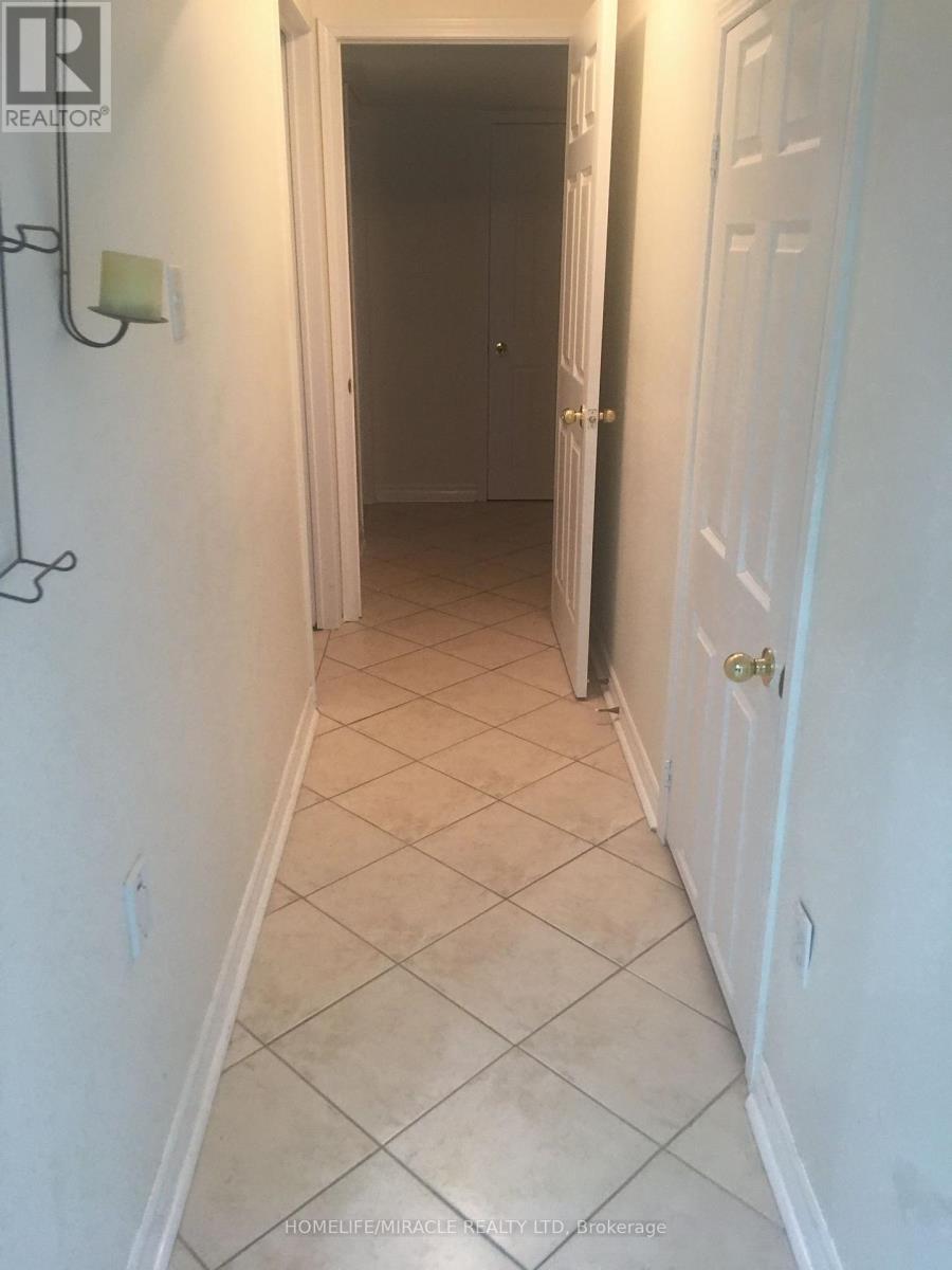 28 BOWSFIELD DRIVE - 36