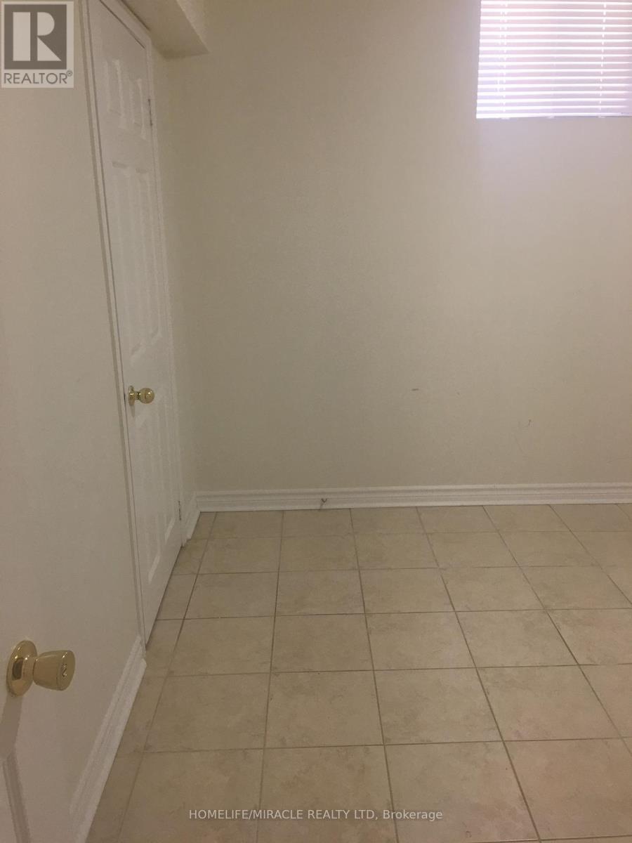 28 BOWSFIELD DRIVE - 39
