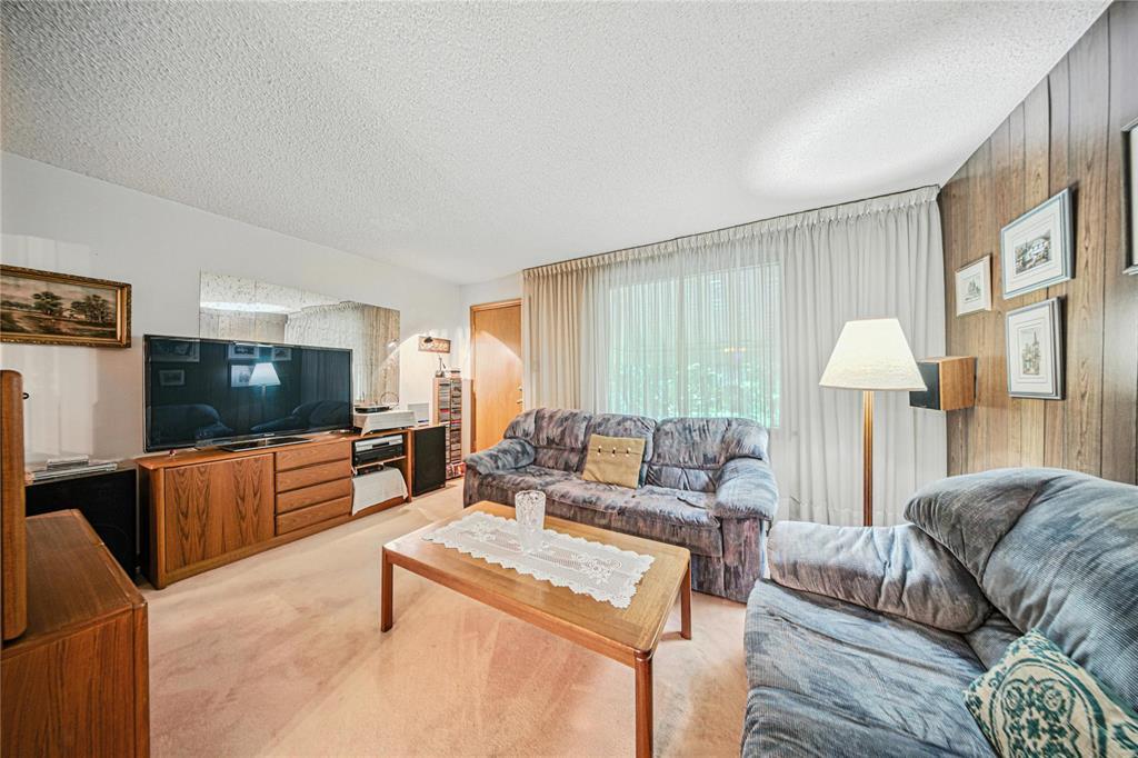 Photo 11 of 121 Worthington Avenue, Winnipeg MB