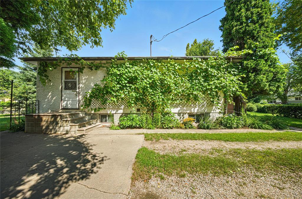 Photo 28 of 121 Worthington Avenue, Winnipeg MB