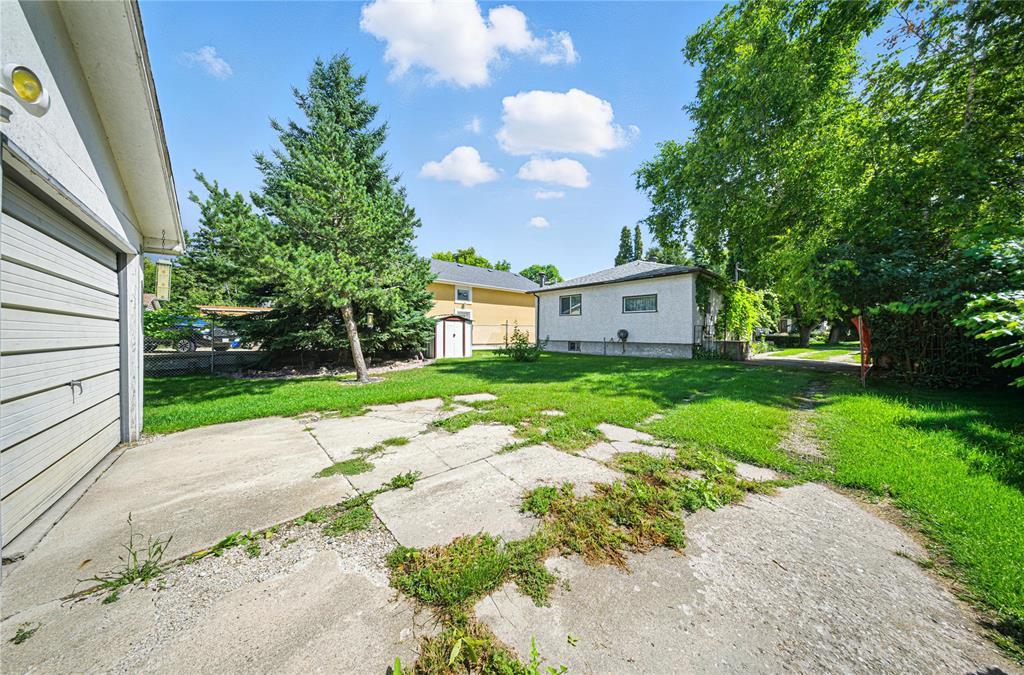 Photo 36 of 121 Worthington Avenue, Winnipeg MB