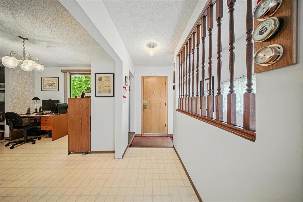Photo 7 of 121 Worthington Avenue, Winnipeg MB