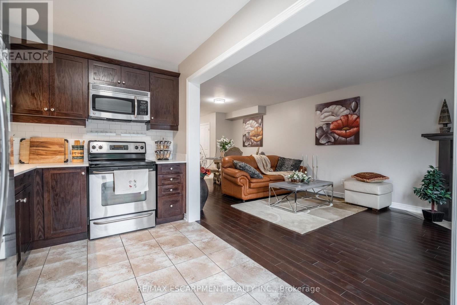 Photo 11 of 41 222 Fall Fair Way, Hamilton ON