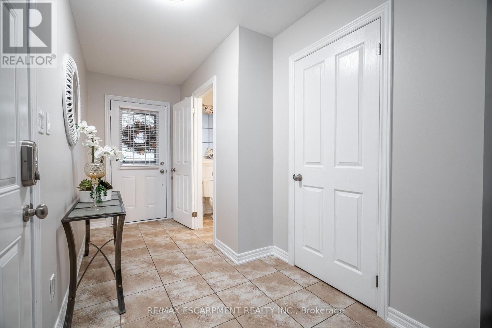 Photo 13 of 41 222 Fall Fair Way, Hamilton ON