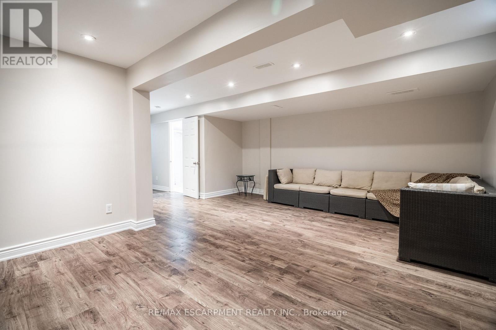 Photo 30 of 41 222 Fall Fair Way, Hamilton ON