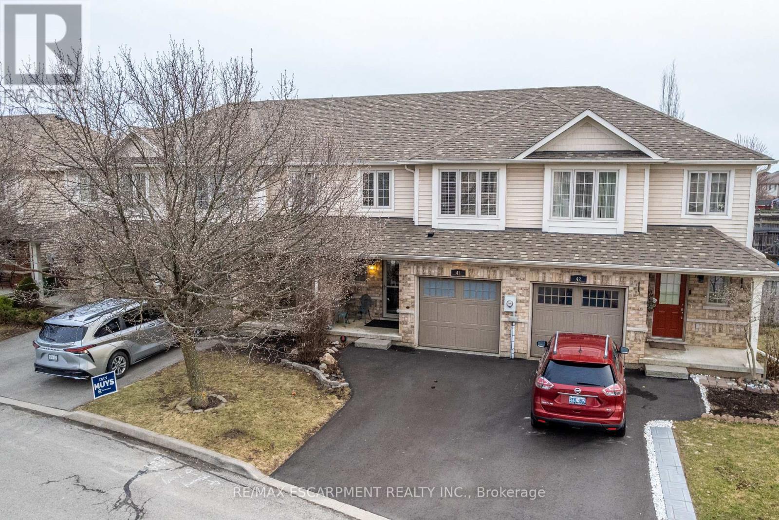 Photo 33 of 41 222 Fall Fair Way, Hamilton ON