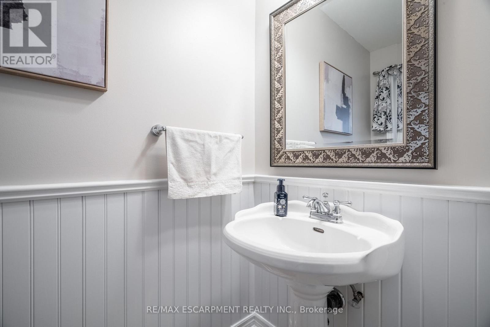 Photo 4 of 41 222 Fall Fair Way, Hamilton ON