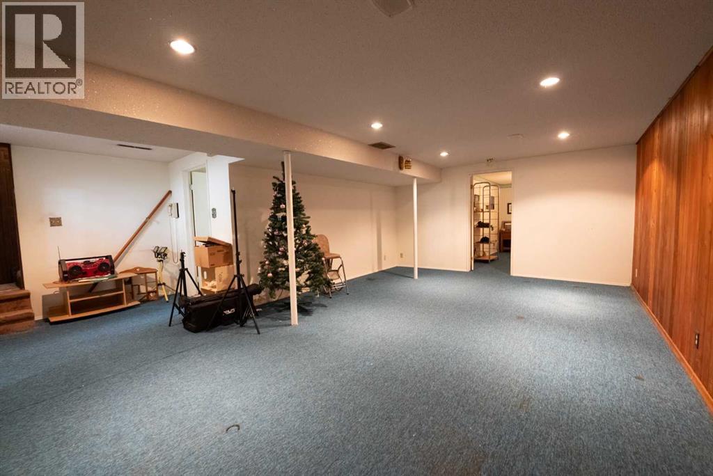 Single Family House Bungalow for Sale in  Normandy Road S Glendale Lethbridge 