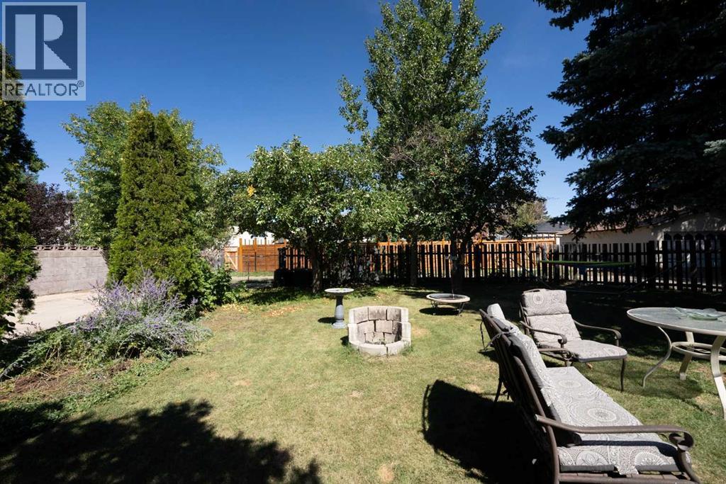 Single Family House Bungalow for Sale in  Normandy Road S Glendale Lethbridge 