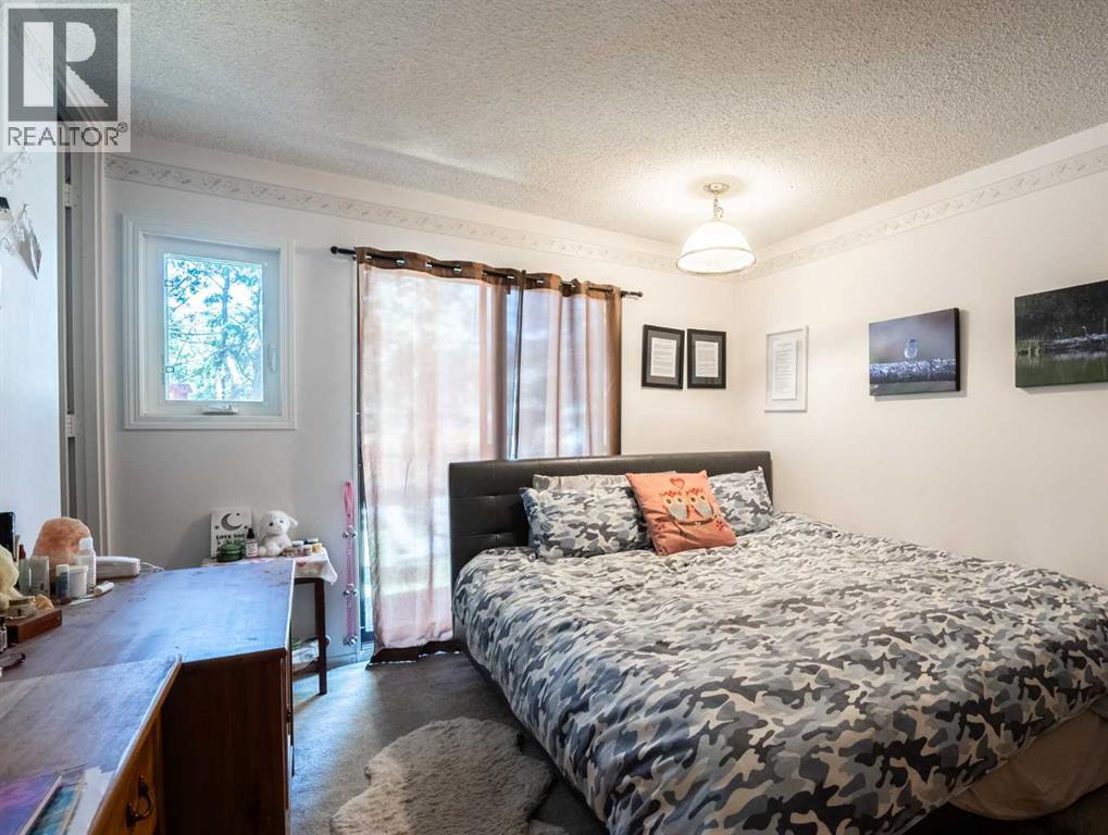 Single Family House Bungalow for Sale in  Normandy Road S Glendale Lethbridge 