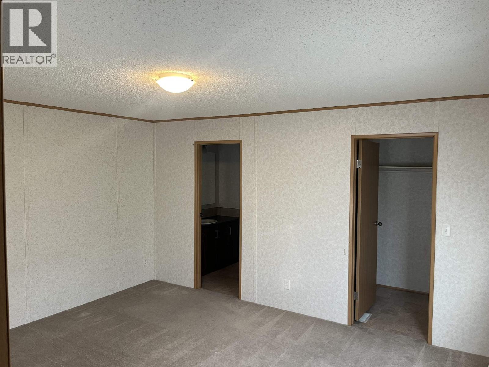 Photo 5 of 8717 79 A Street, Fort St John BC