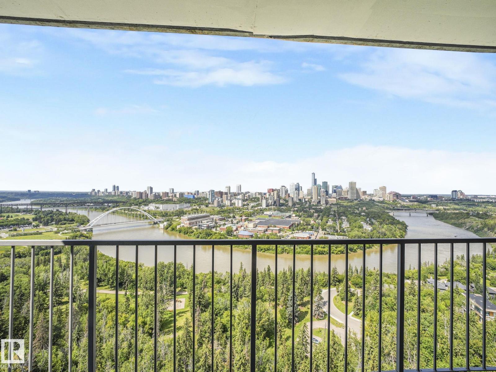 Photo 14 of 1902 10135 Saskatchewan Dr Nw, Edmonton AB