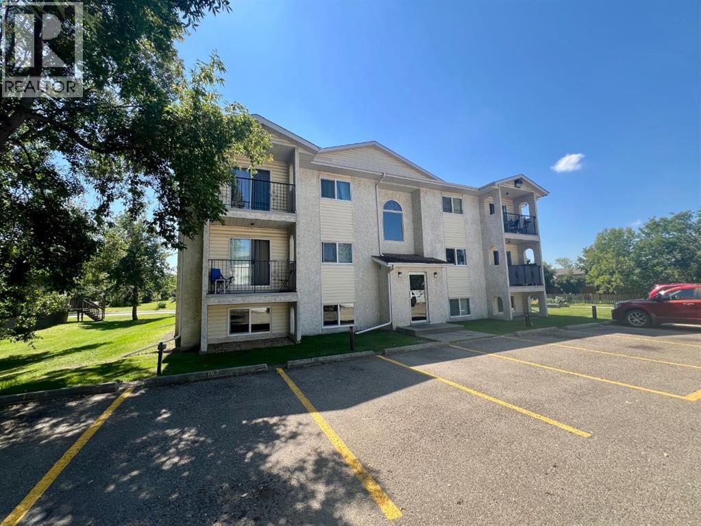 Photo 13 of 204 5502 58 A Street, Red Deer AB