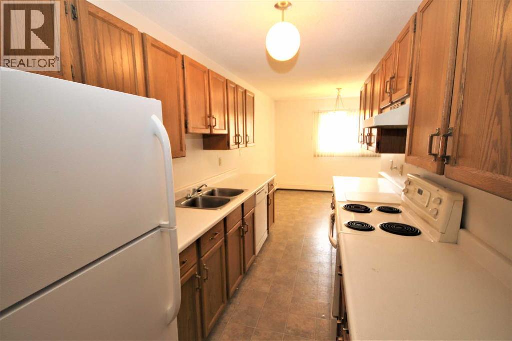 Photo 16 of 204 5502 58 A Street, Red Deer AB