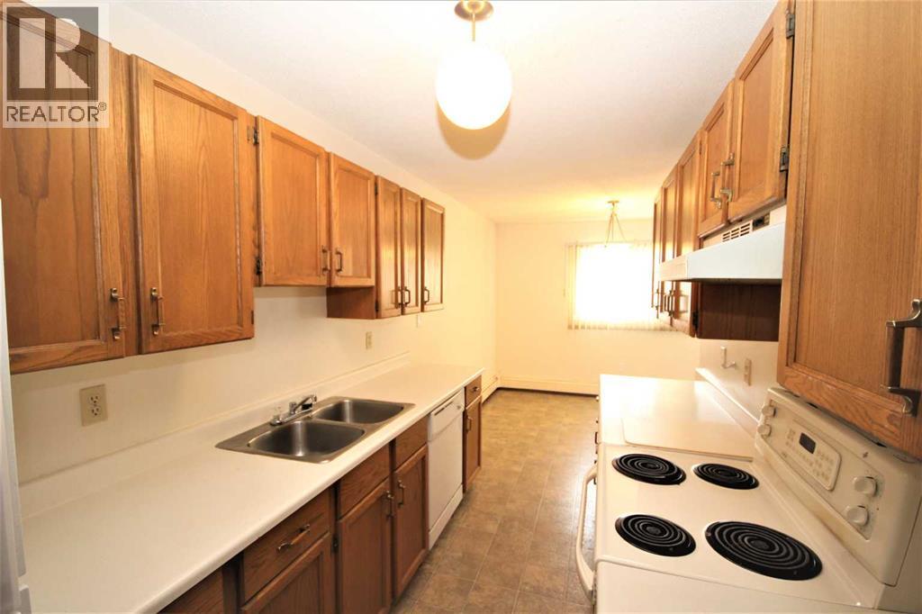 Photo 17 of 204 5502 58 A Street, Red Deer AB