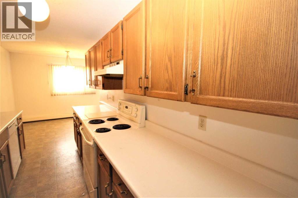 Photo 18 of 204 5502 58 A Street, Red Deer AB