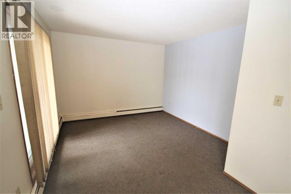 Photo 22 of 204 5502 58 A Street, Red Deer AB