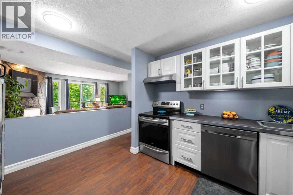 Single Family House for Sale in    Avenue NE Bridgeland/Riverside Calgary 