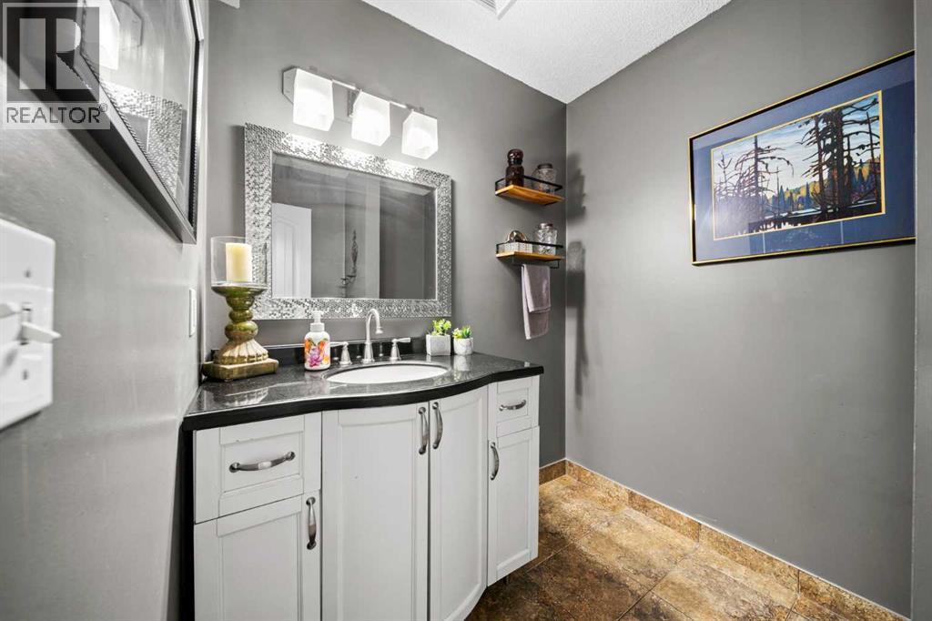 Single Family House for Sale in    Avenue NE Bridgeland/Riverside Calgary 