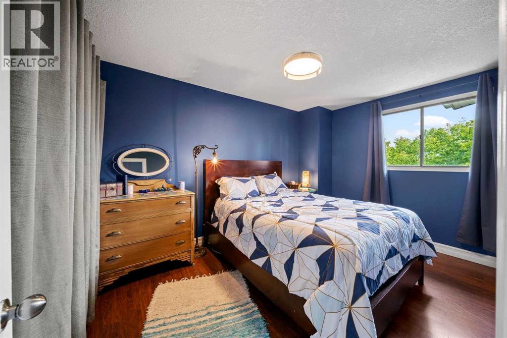 Single Family House for Sale in    Avenue NE Bridgeland/Riverside Calgary 