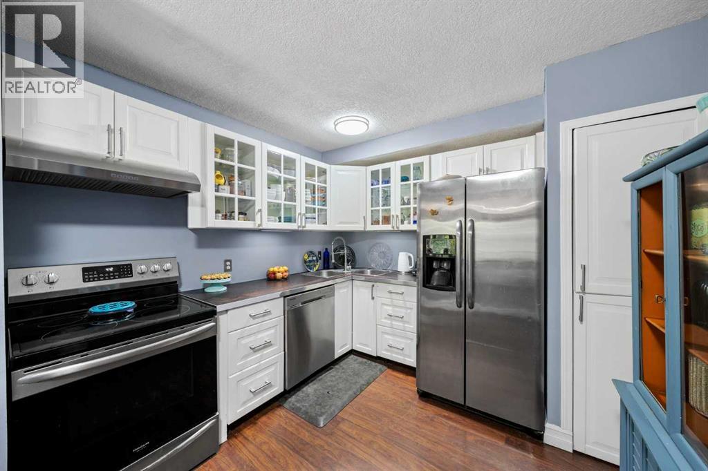 Single Family House for Sale in    Avenue NE Bridgeland/Riverside Calgary 