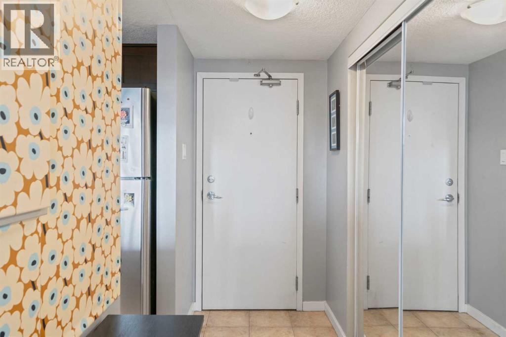 Single Family House for Sale in    Street NW Hillhurst Calgary 
