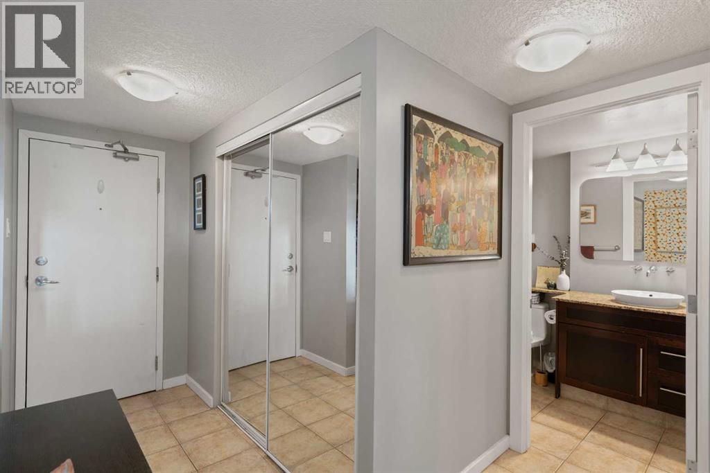 Single Family House for Sale in    Street NW Hillhurst Calgary 