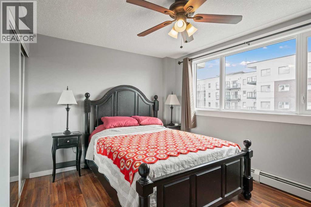 Single Family House for Sale in    Street NW Hillhurst Calgary 