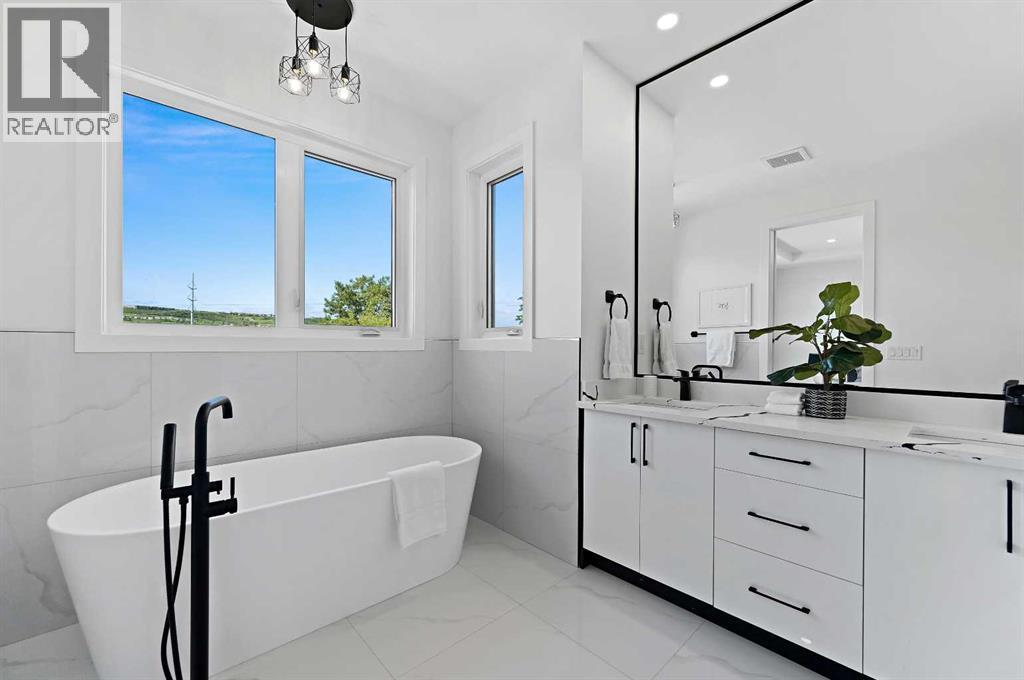 Single Family House for Sale in   Avenue NW Montgomery Calgary 