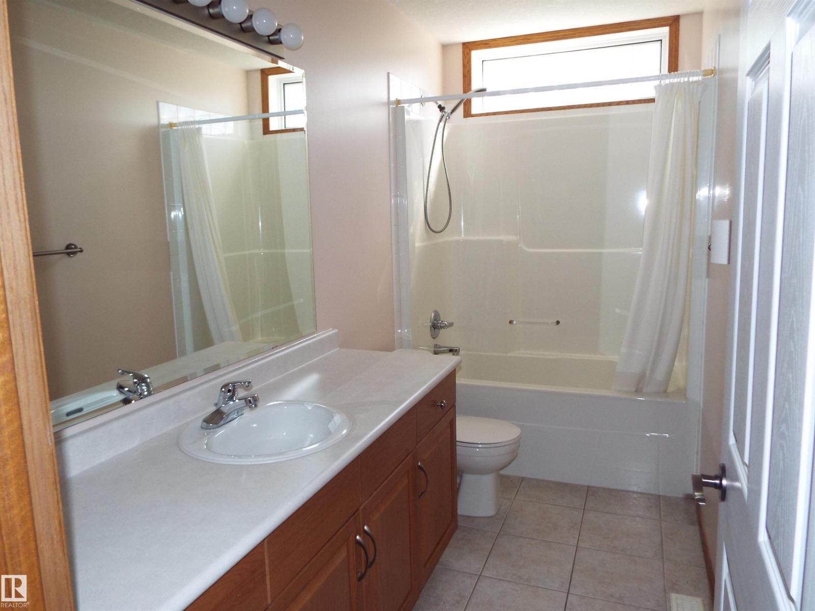 #102 4302 48 ST, Leduc