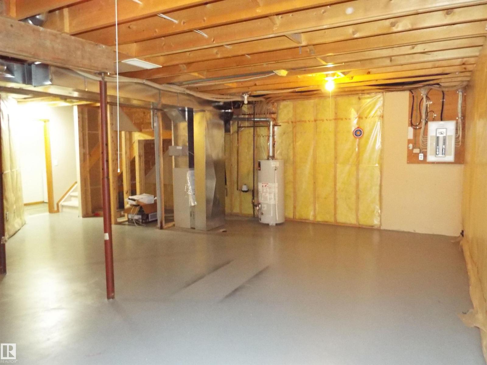 #102 4302 48 ST, Leduc