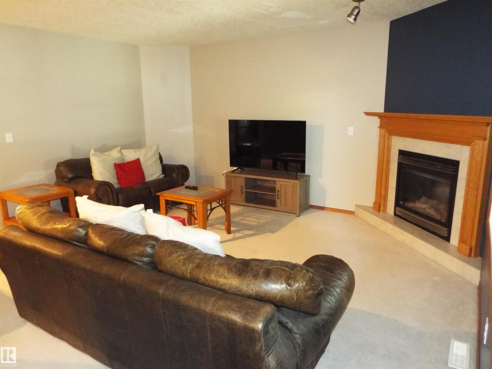 #102 4302 48 ST, Leduc