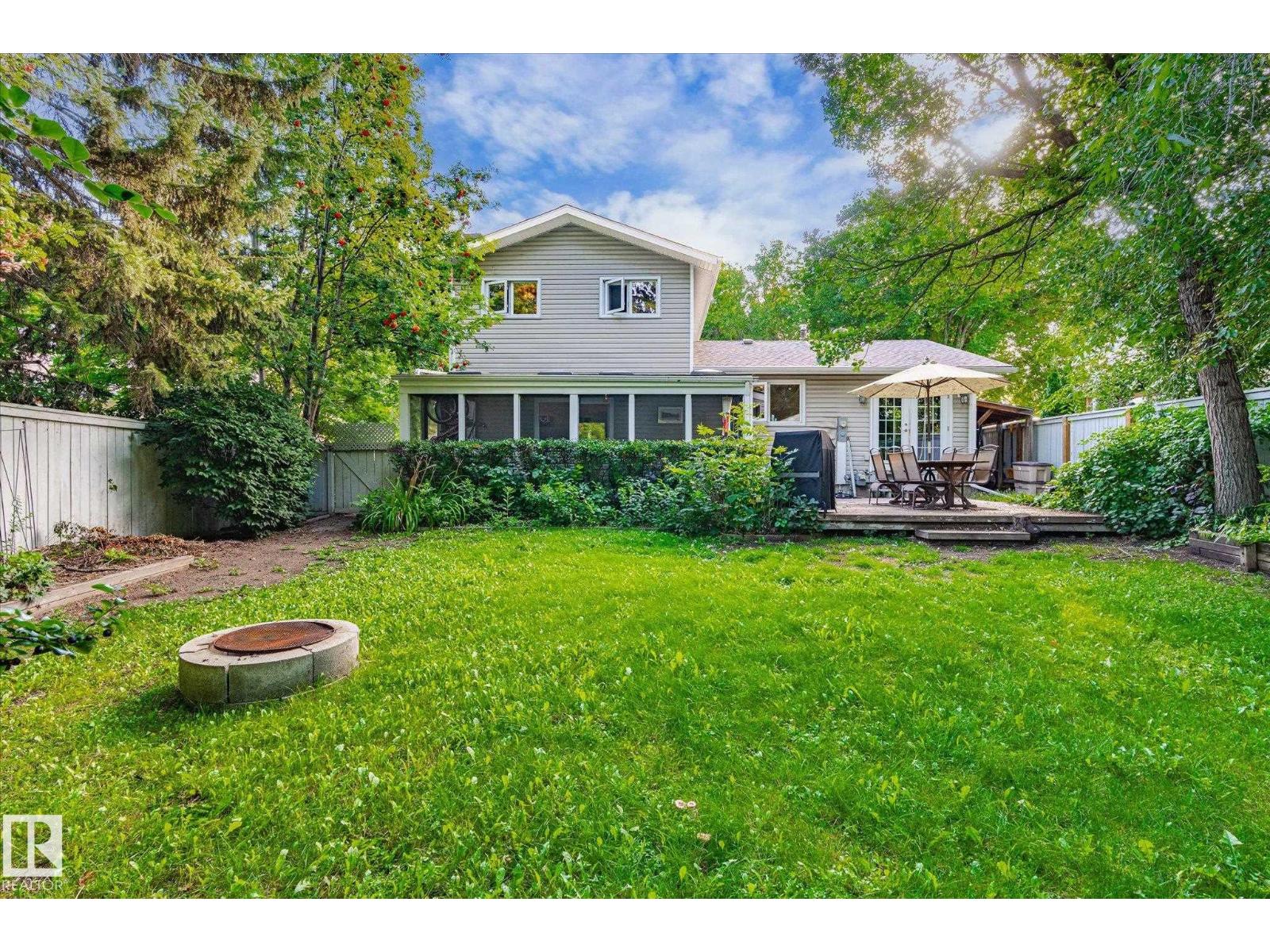 Single Family House for Sale in  BROADVIEW CR St. Albert 