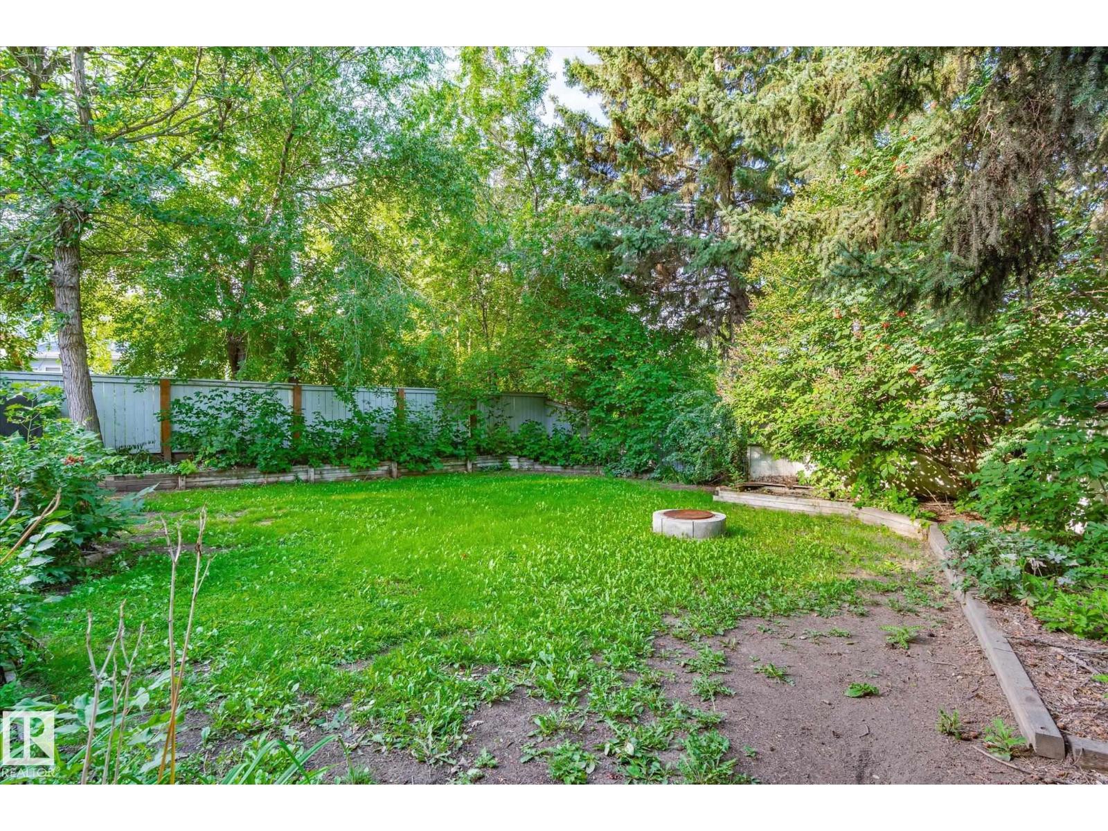 Single Family House for Sale in  BROADVIEW CR St. Albert 