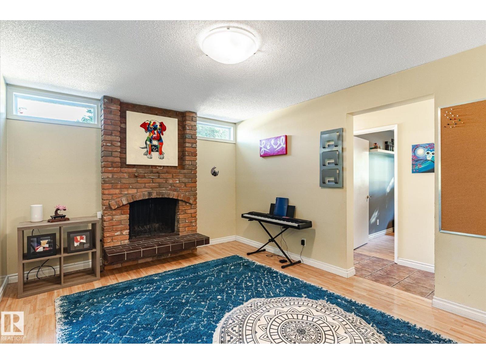 Single Family House for Sale in  BROADVIEW CR St. Albert 
