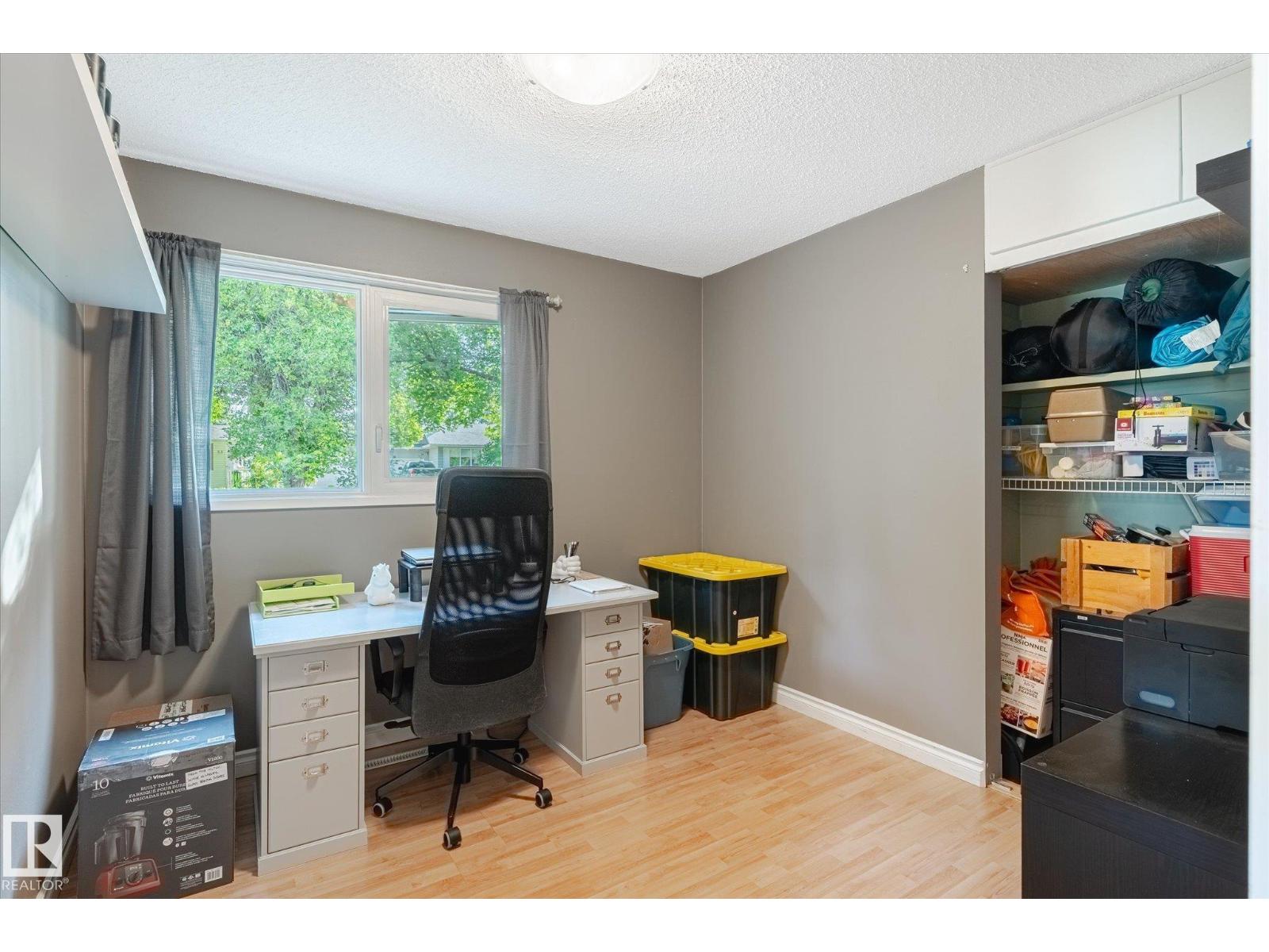 Single Family House for Sale in  BROADVIEW CR St. Albert 