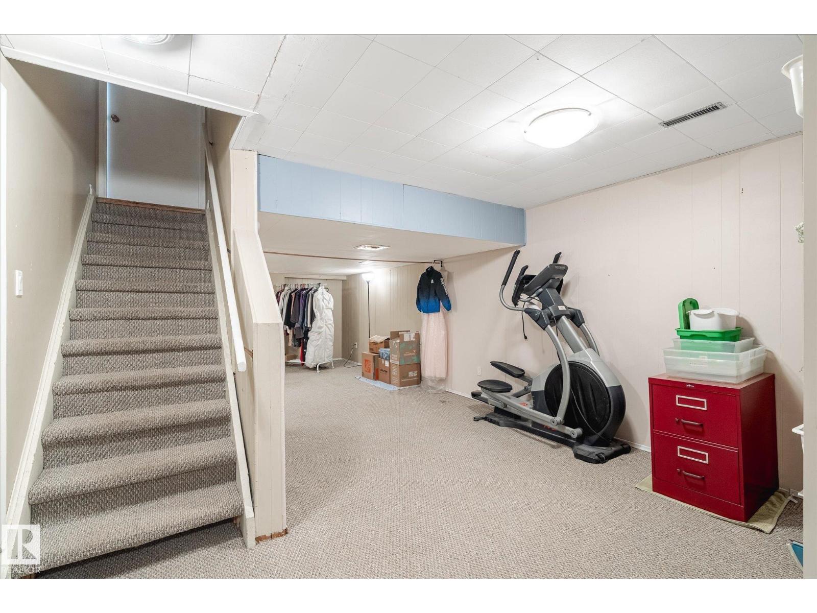 Single Family House for Sale in  BROADVIEW CR St. Albert 