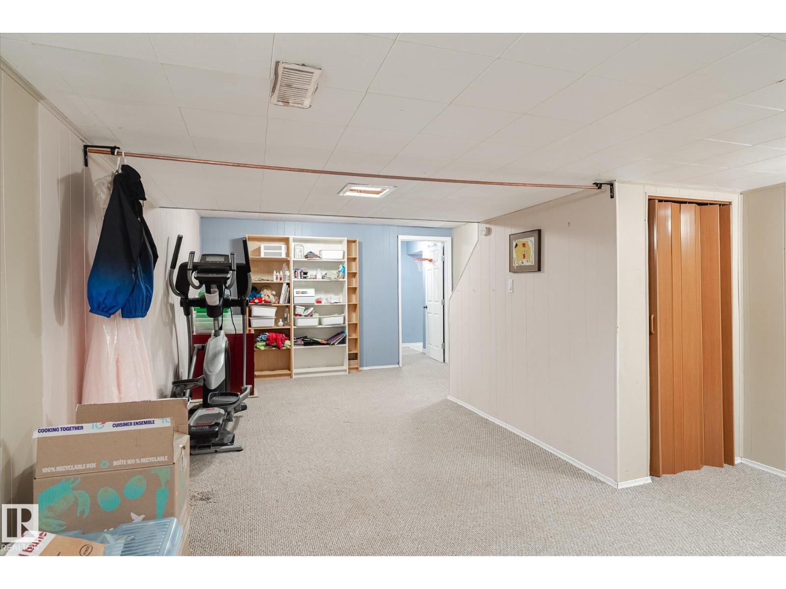 Single Family House for Sale in  BROADVIEW CR St. Albert 