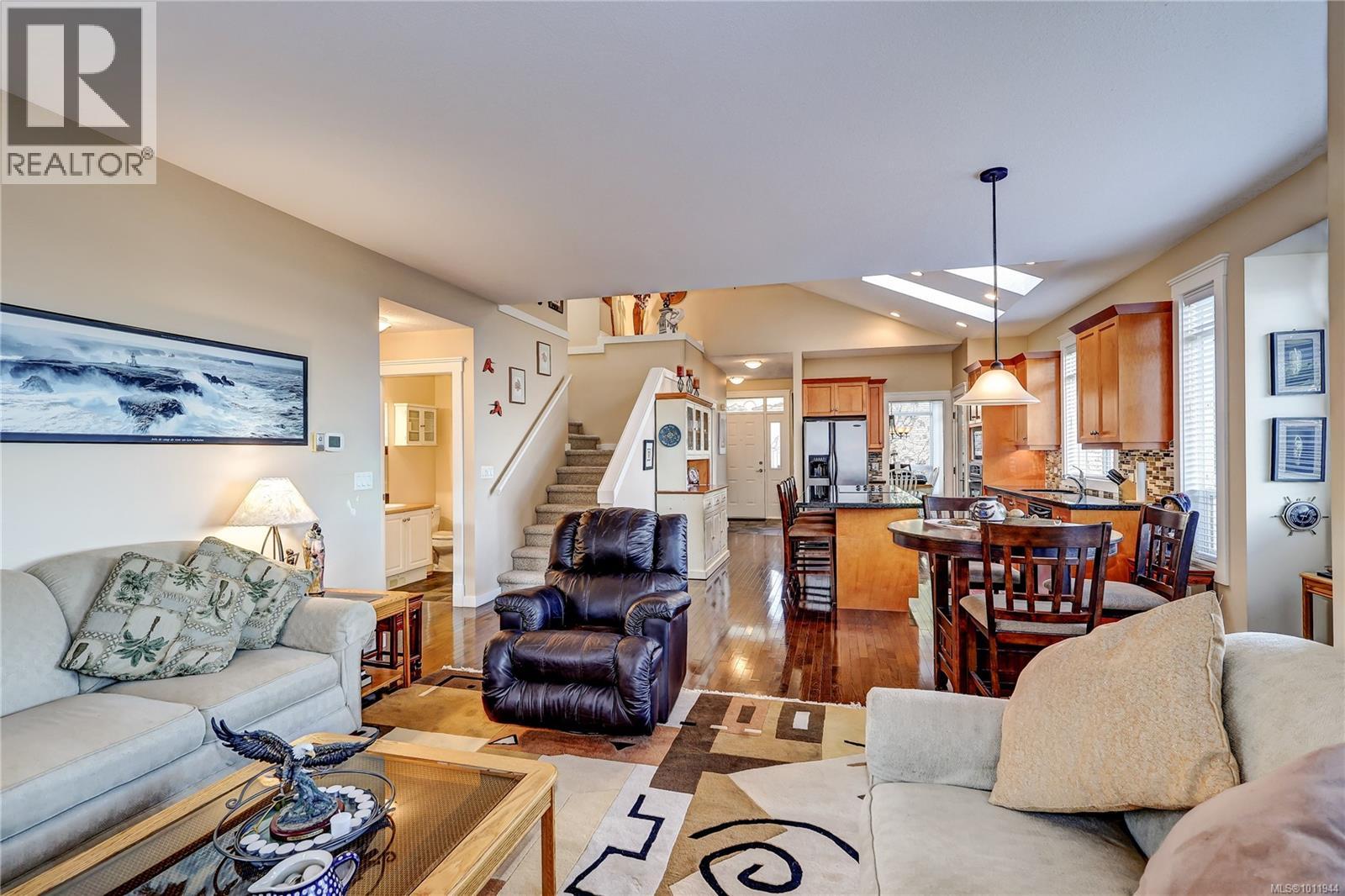 Photo 15 of 24 500 Russell Rd, Ladysmith BC